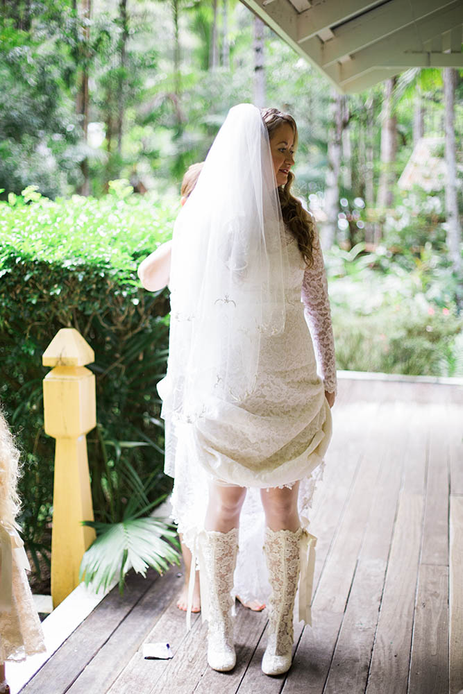 Jessica Blain House of Elliot ivory lace wedding boots 3