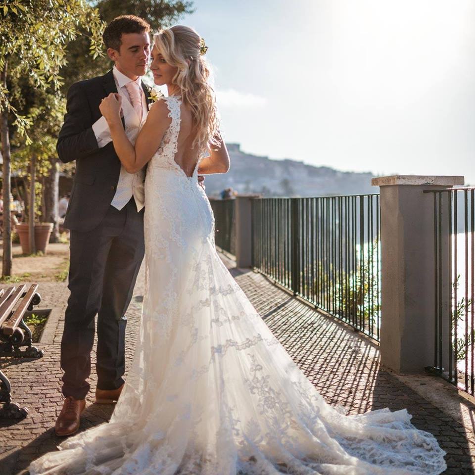 Romantic Sorrento Wedding – Real Bride Feature – Carly and Shaun