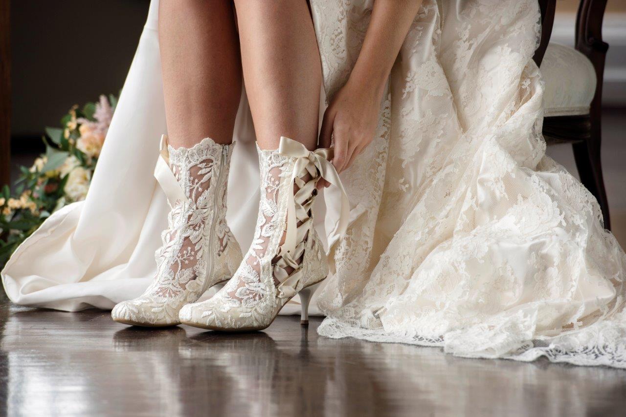 Jane Austen Pride and Prejudice Styled Wedding Inspiration - House ... Jane Austen Pride and Prejudice Styled Wedding Inspiration - House ...