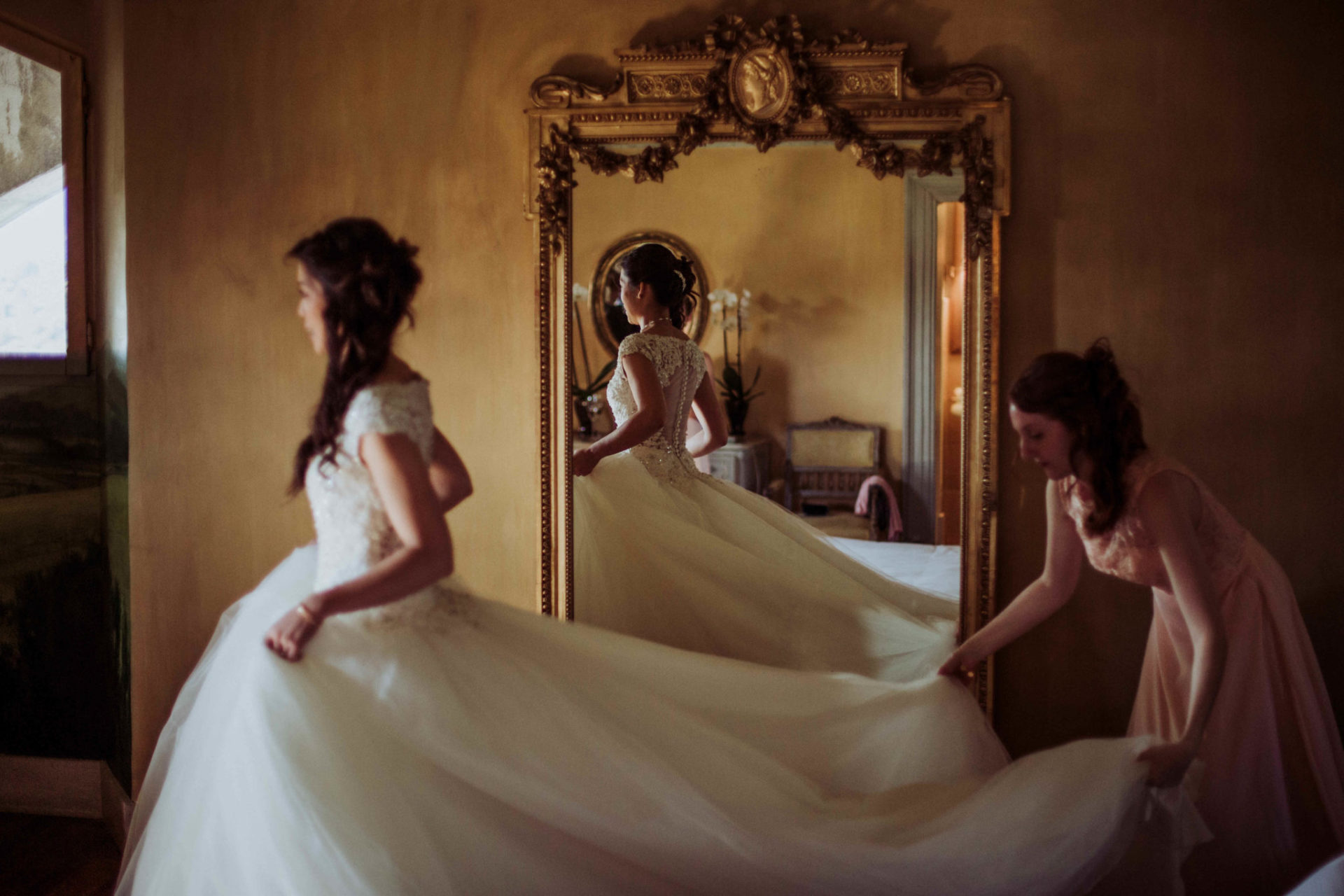 Fairy tale wedding inspiration with a ballgown by Ronald Joyce 