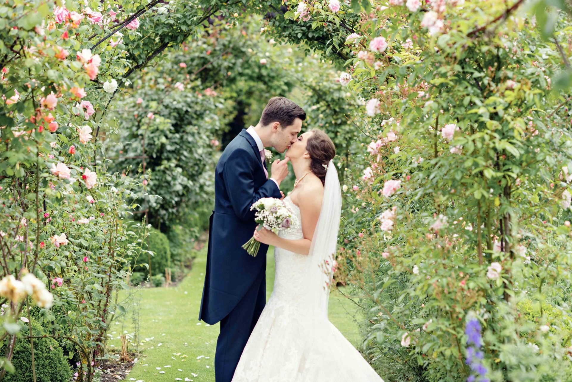 English Vintage Summer Wedding Inspiration