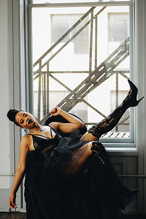 BEATRICE-ELLIOT-BLACK-LACE-KNEE-HIGH-BOOT-Main-Image